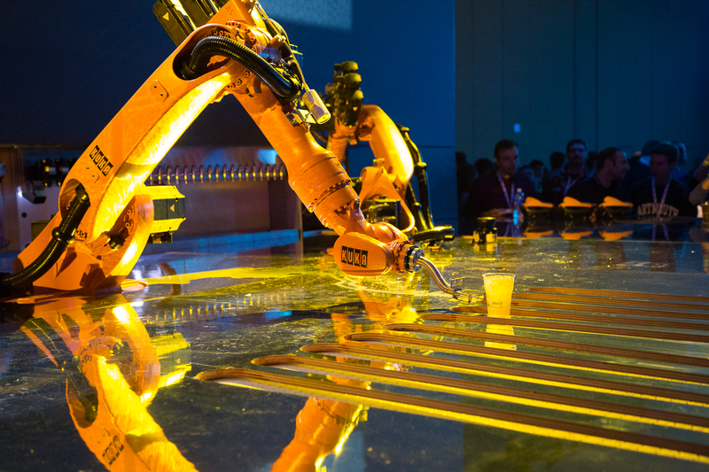 Illustration for article titled Drinks-On With the World's Biggest, Baddest Bartending Robot
